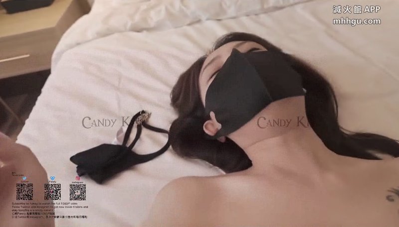 极品骚婊反差嫩模『CandyKiss』魔鬼身材超紧小嫩逼被操到叫爸爸，掰开美腿打桩压操小骚逼，逼粉奶大人形小母狗(v)